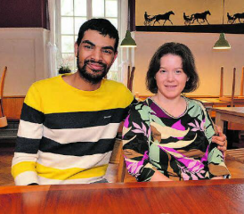 Verabschieden sich vom «Ochsen» in Schöftland: Das Ehepaar Danilo und Patricia Senn wird in der Region tätig bleiben. (Bild: Kaspar Flückiger)