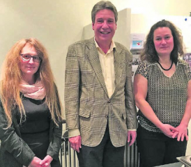 Das Organisationskomitee stellte einen schönen Dankeschönanlass auf die Beine: (v.l.n.r.) Kirchengutsverwalterin/Sekretariat Anita Morgenthaler, Pfarrer Daniel Hintermann, Kirchenpflegerin Sarah Stalder. (Bild: zVg.)