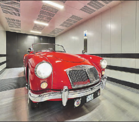 Autoaufzug für die Oldtimer-Sammlung von Ernst Brunner, Teufental. (Bilder: zVg.)