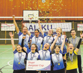 Volley Seetal im Jubel: Die Damen siegten im Aargauer Cup. (Bild: zVg.)