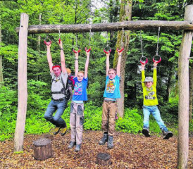 Die Familienwanderung des Natur- und Vogelschutzvereins Zetzwil führte zum den Safenwiler Atemweg. (Bild: zVg.)