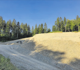 Teiländerung des Gränicher Kulturlandplanes: Wie hier im «Untere Zingge» bereits seit Jahren, soll nun auch im Gebiet «Oberer Zingge» Kies abgebaut werden können. (Bild: A.W.)