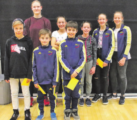 Ehrungen: Herausragende Sportlerinnen und Sportler wurden an der GV des Gränichen STV für ihre Erfolge geehrt. (Bild: zVg.)