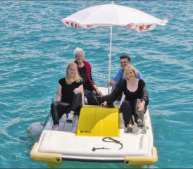 Gehen für die CVP Kulm in die Grossratswahl: Vorne Ramona Costa-Seiler (l.) und Isabell Landolfo, hinten Ruth Rötheli und Vincenzo Landolfo. (Bild: zVg.)