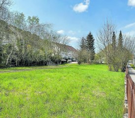 Areal Dinkelhof ist noch in Planung: Die möglichen Varianten auf Parzelle 1170 werden geprüft. (Bilder: zVg.)