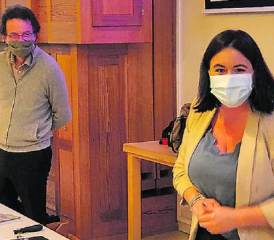 Spannender Vortrag: Martin und Carina Sommerhalder nahmen die Gäste mit auf eine Reise durch die Natur. (Bild: zVg.)