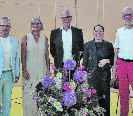 Freuten sich, die Stiftung Schürmatt zu feiern: Roger Baumann, Anke Müller, Dr. Christoph Weber-Berg, Martina Bircher und Konrad Nägeli. (Bilder: mek)