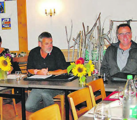 «Mit Abstand» ein gediegener Anlass: Der GVOS tagte im «Gasthuus Moosersagi» in Wiliberg mit Elsbeth Squindo, Rita Rölli, Markus Brunner, Alex Erismann und Roland Wiederkehr. (Bild: st.)