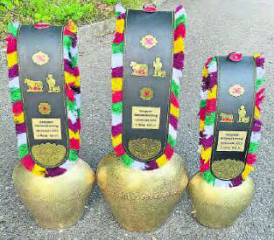 Die besten Nachwuchsnationalturner erhalten in Unterkulm je eine Glocke. (Bild: wr.)