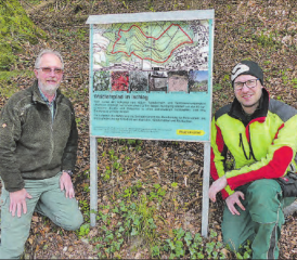 Treffpunkt beim Waldlehrpfad: (v.li.) Förster Markus Wildi aus Unterkulm geht in Pension und übergibt das Forstrevier Gränichen-Unterkulm an seinen Nachfolger Luc Schwarb. (Bilder: moha.)