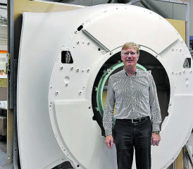 Romay AG in Oberkulm in neuen Händen: Thomas Huber hat sein Kunststoff- und Sanitärtechnikunternehmen an den polnischen Unternehmer Adam Kurowski verkauft. (Bild: mars.)