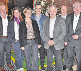 Hirschthal ist gut aufgestellt: Georges Brandenberg (neu), Livia Hofmeier, Irene Bärtschi (Gemeindeammann), Jost Waldispühl (Vizeammann), Uwe Essinger, Alfred Müller (Gemeindeschreiber) und Markus Goldenberger (verabschiedet) v. l. (Bilder: Alfred Weigel)