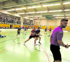Eine gut besuchte Pfrundmatt-Halle ist schon eine gute Voraussetzung, um die Spiele gegen die Kloten-Dietlikon Jets zu überstehen und in die Halbfinals vorzustossen. (Bilder Roland Jaus)