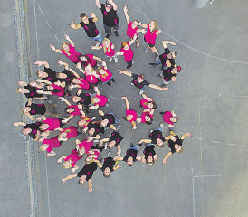 Zetzwil verwandelt sich zum dritten Mal in einen Party-Tempel. 60 Vereinsmitglieder sorgen für einen perfekt organisierten Anlass. (Bild: zVg.)