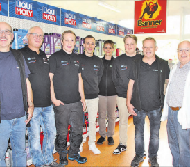 Christian und Matthias Haller (v.r.) gründeten vor 30 Jahren die HAWE GmbH. Inzwischen gehören auch drei junge Männer der 3. Generation zum Team. (Bilder: rms.)