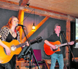 Für einen Abend waren Chris Regez und Tabea Legler Reiseleiter auf einem Trip durch Kalifornien. (Bild: grh)