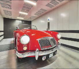 Autoaufzug für die Oldtimer-Sammlung von Ernst Brunner, Teufental. (Bilder: zVg.)