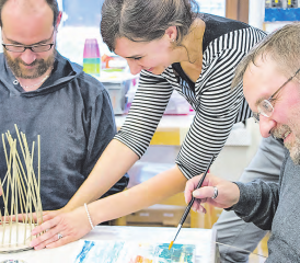 Tagesstrukturen: Im Tageszentrum in Aarau erleben IV-Bezügerinnen und IV-Bezüger eine professionelle und auf ihre Bedürfnisse zugeschnittene Betreuung. (Bild: zVg.)