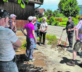 Die Teilnehmenden erfuhren auf dem Grenzumgang nicht nur Wissenswertes, sondern konnten auch die Schönheit der Region erleben. (Bild: zVg.)