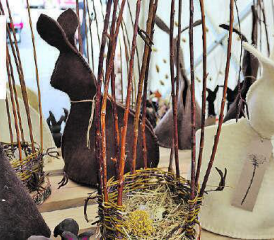 Liebevoll gestaltete Produkte stehen am Ostermärt zum Verkauf. (Bild: zVg.)