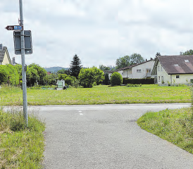 Antrag abgelehnt: Die Idee für die Erstellung eines Radweges über die Landparzelle 2587 wurde verworfen. Die kantonale Radwegroute führt durch den Holtengraben. (Bild: moha.)
