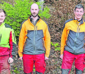 Das Team des Forstbetriebs Uerkental (von links): Markus Steiner (Betriebsleiter), Simon König (Lehrling), Kilian Baumann (Forstwart), Tobias Bachmann (Forstwart-Vorarbeiter), Simon Kropp (Forstwart). (Bild: zVg.)