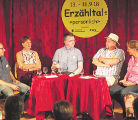 Interessante Gesprächsrunde im Rickenbacher Gweyhuus (v.l.): Raschid Kayrooz, Karin Limacher, Peter Fischer, Thomas Zeier und Moderatorin Claudia Kayrooz. (Bild: Remo Conoci)