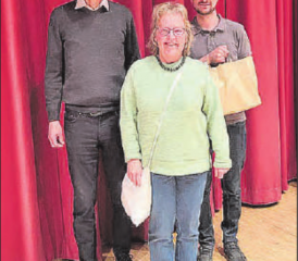 Präsident Peter Rytz verabschiedet Edith Wittich und Marcel Sinniger. (Bild: zVg.)