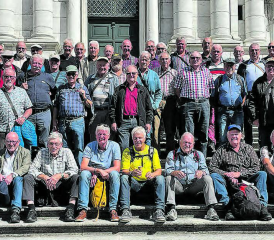 Eine gelungene Exkursion verdient ein ebenso schönes Erinnerungsfoto. (Bild: zVg.)