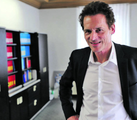 Peter Walz an seinem zweitletzten Arbeitstag: Seit dieser Woche ist er pensioniert – aber alles andere als im Ruhestand. Er hat eine Beratungsfirma gegründet und will sein Wissen und seine Erfahrung weiter zur Verfügung stellen..