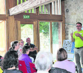 Anschaulich schilderte Richard Stadelmann das Leben im Hallwilersee. (Bild: grh)