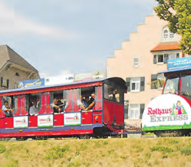 Der Rothaus-Express führte die Reisegesellschaft auf einer Panoramafahrt zum Schluchsee hinunter. (Bild: zVg.)
