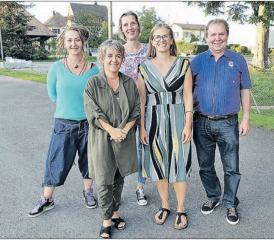 Freut sich auf die Eröffnung, die Projektgruppe Freizeitplatz Beinwil am See: (vl.) Nikky Scheijen, Soziokulturelle Animateurin i.A. der Jugendarbeit Beinwil am See/Birrwil, Jacqueline Widmer, zuständige Gemeinderätin für die Jugendarbeit und Jugendkommissionspräsidentin, Judith Stadelmann, Vorstandsmitglied des Elternvereins und Jugendkommissionsmitglied, Lilian Wick, Schulpflegepräsidentin, Meinrad Dörig, Teilprojektleiter Impuls Zusammenleben aargauSüd. (Bild: René Fuchs)