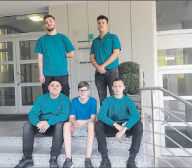 Fünf neue Auszubildende bei Eichenberger Gewinde AG: Engjell Dukaj, Fabrizio Angrisano, Azem Djambazoski, Fabian Kiser und Joël Perkola (Bild: zVg.)