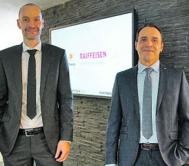 Die Raiffeisenbank Beromünster erzielte ein erfreuliches Jahresergebnis: Lukas Herzog, Präsident des Verwaltungsrates (links) und André Muff, Vorsitzender der Bankleitung. (Bild: zVg.)