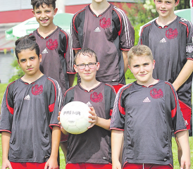 Souverän zum Titel: die vergleichsweise jungen Unterkulmer setzten sich gegen erfahrene Teams durch. (Bilder: zVg.)