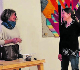 Co-Präsidentin Lilo Steiner dankte der Referentin Eva Christinat (links) für ihren interessanten Vortrag. (Bild: zVg.)