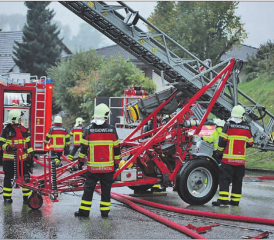 Bevor der Ernstfall eintrat: Die Hauptübung der Regiowehr Suhrental nahm in Staffelbach ihren vorgesehenen Lauf. (Bilder: zVg.)