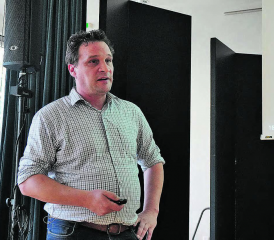 Stand Rede und Antwort: Der Gränicher Gemeindeammann Andreas Fetscher erklärte nochmals, was genau geplant wird. (Bild: mek)