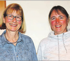 Kynologischer Verein Seetal: Bea Sager (links) übergibt das Präsidentenamt nach acht Jahren an Barbara Frei. (Bild: zVg.)