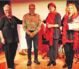 Wolfgang Helbling buchte die Band als Erster: Die «Krause Glucken» Susanne Müller, Cordula Caminada und Karin Limacher (v.l.) (Bild: rc.)