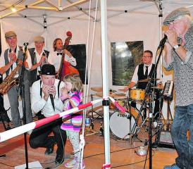 «Jazz Tube» spielten im Soodhüsli: das Konzert wurde trotz oder gerade wegen der besonderen Umstände zum Highlight. (Bilde: P.Te.)