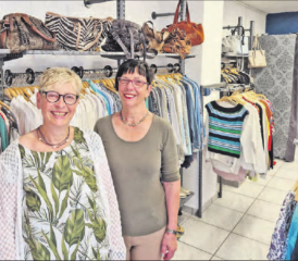 Das «Second Trend»-Team: Inhaberin Susanne Angliker (links) und Mitarbeiterin Rita Leisibach (rechts) sind künftig gemeinsam für ihre Kundinnen da. (Bild: zVg.)