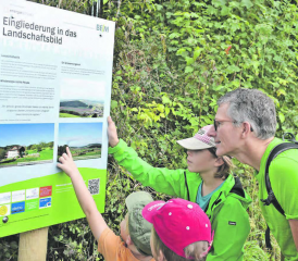 Interessante Infos und Fakten rund um das Thema Windenergie vermittelt der neu eröffnete Themenweg in Rickenbach. (Bilder: hg.)