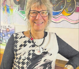 «Märtfrau» Denise Gloor prägte während vieler Jahre das Marktgeschehen in Teufenthal. (Bild: zVg.)