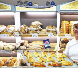 Bei solch feinen Backwaren lacht das Herz des Bäckermeisters Kilian Fischer um 6 Uhr im Verkaufsladen.