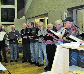 Eine erfreuliche Anzahl Sänger: Der Seniorenchor Schöftland besteht seit vielen Jahren und freut sich immer wieder über neue Mitglieder. (Bilder: st.)