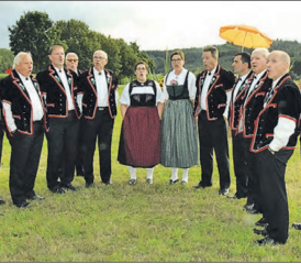 Sie bereicherten die Vorabendfeier in Holziken: Der Jodlerklub Kölliken unter der Leitung von Martin Flury.