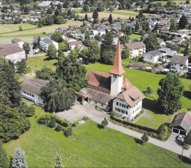 Die katholische Kirchgemeinde Menziken-Reinach kommt nicht zur Ruhe. Das Bistum Basel hat ein Arbeitsverbot für Don Luis Alonso Reyes Gomes ausgesprochen, der Kirchenpflegepräsident wehrt sich dagegen. (Bild: Nick Schaffner)