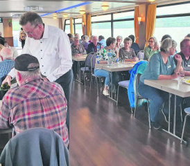 «Auf hoher See» lernten Neuzuzüger Birrwil besser kennen. (Bild: zVg)